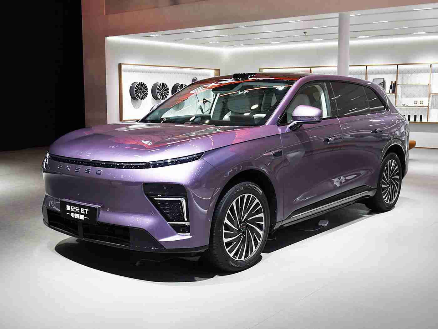 农村妇女亂伦92,全新SUV震撼上市：时尚外观+舒适内饰+丰富科技，颠覆农村家庭出行体验-1