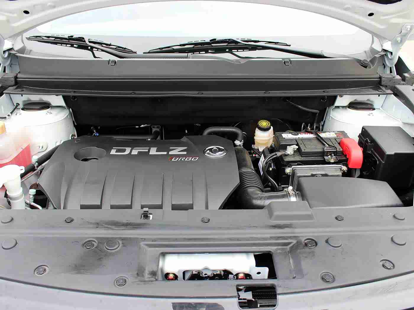 男生桶女生,汽车内饰创新潮起：“男桶女”座椅设计引领个性化驾驶体验-2