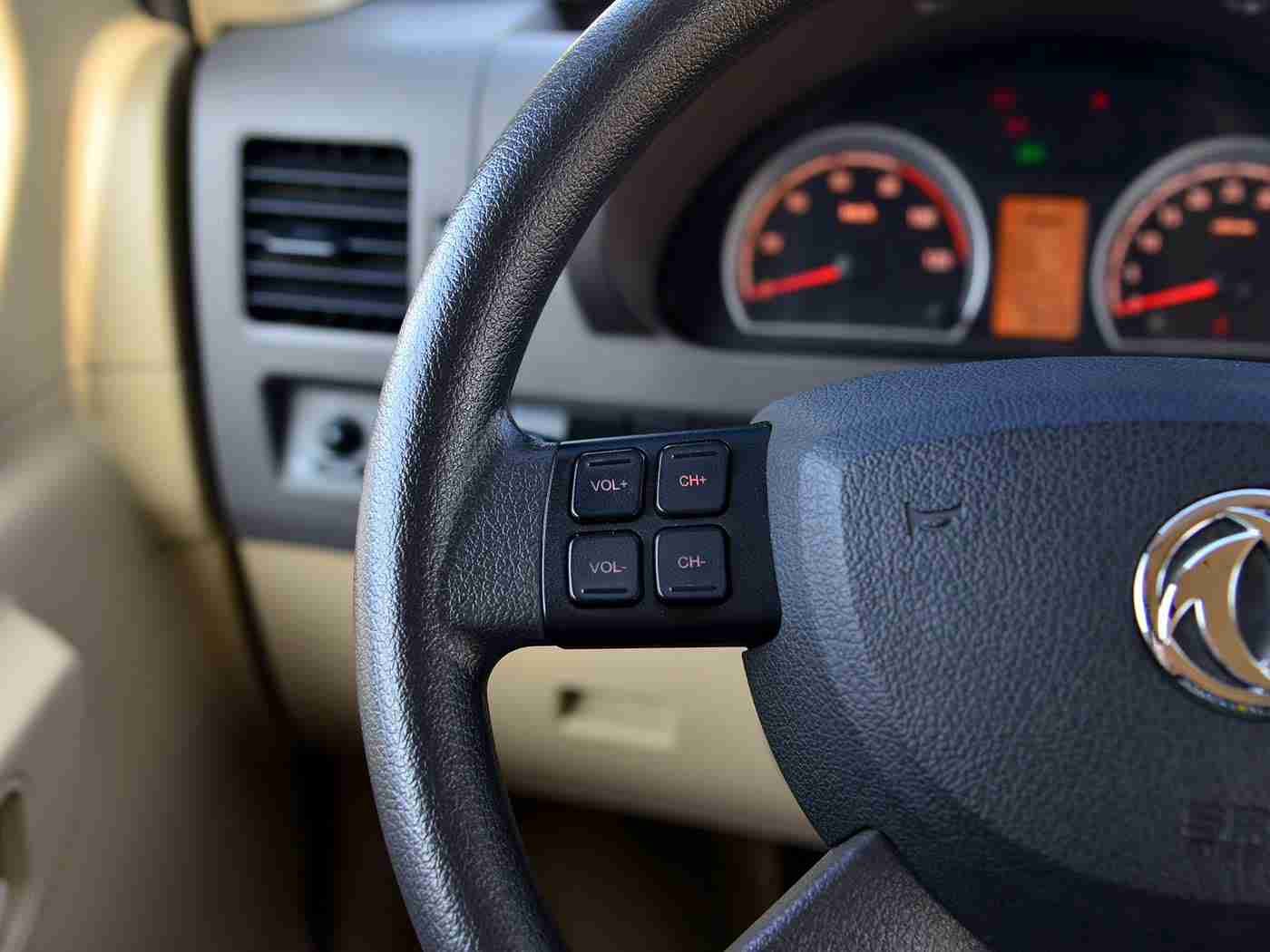 欧洲精品一区二区,科技先锋与经典韵味，两车魅力并驾齐驱-1