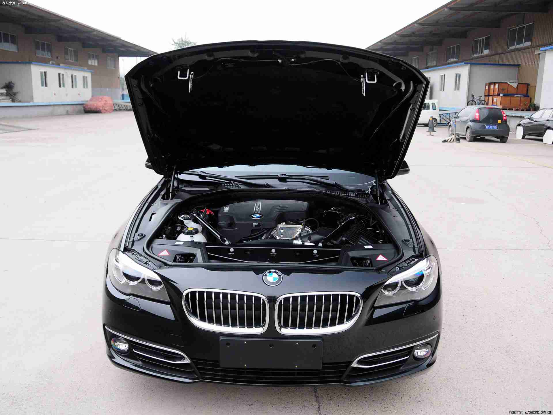 胡桃挤出白色汁液的解决方法,车内洁净新篇章，轻松应对座椅“白汁”困扰-1