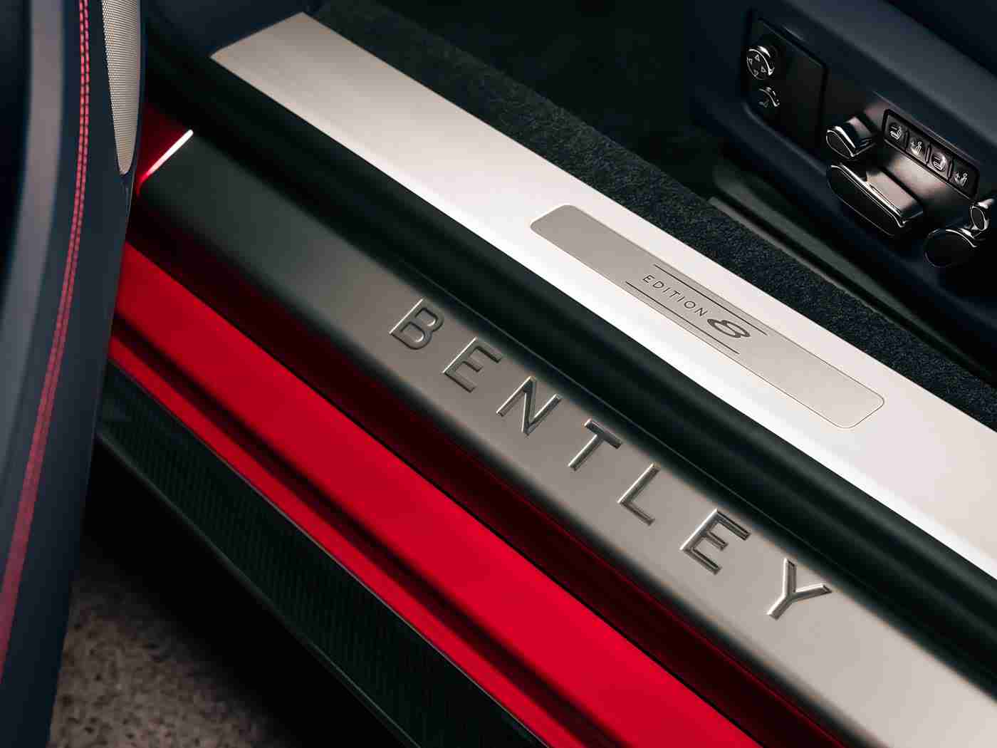 河南乱子伦视频国产,国产汽车新宠，河南品牌新车型惊艳登场，创新技术引领行业潮流-1