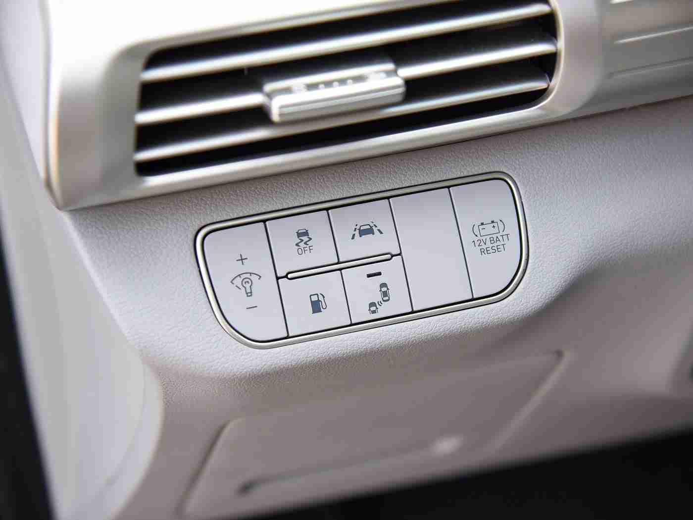 胡桃挤出白色汁液的解决方法,车内洁净新篇章，轻松应对座椅“白汁”困扰-2