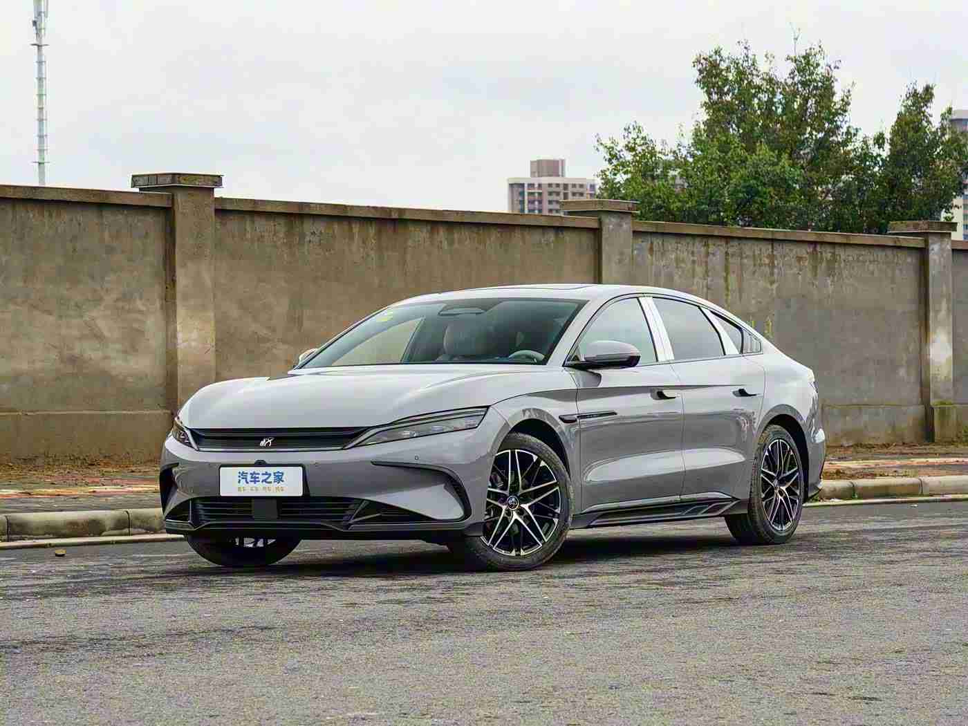 欧洲精品一区二区,科技先锋与经典韵味，两车魅力并驾齐驱-3