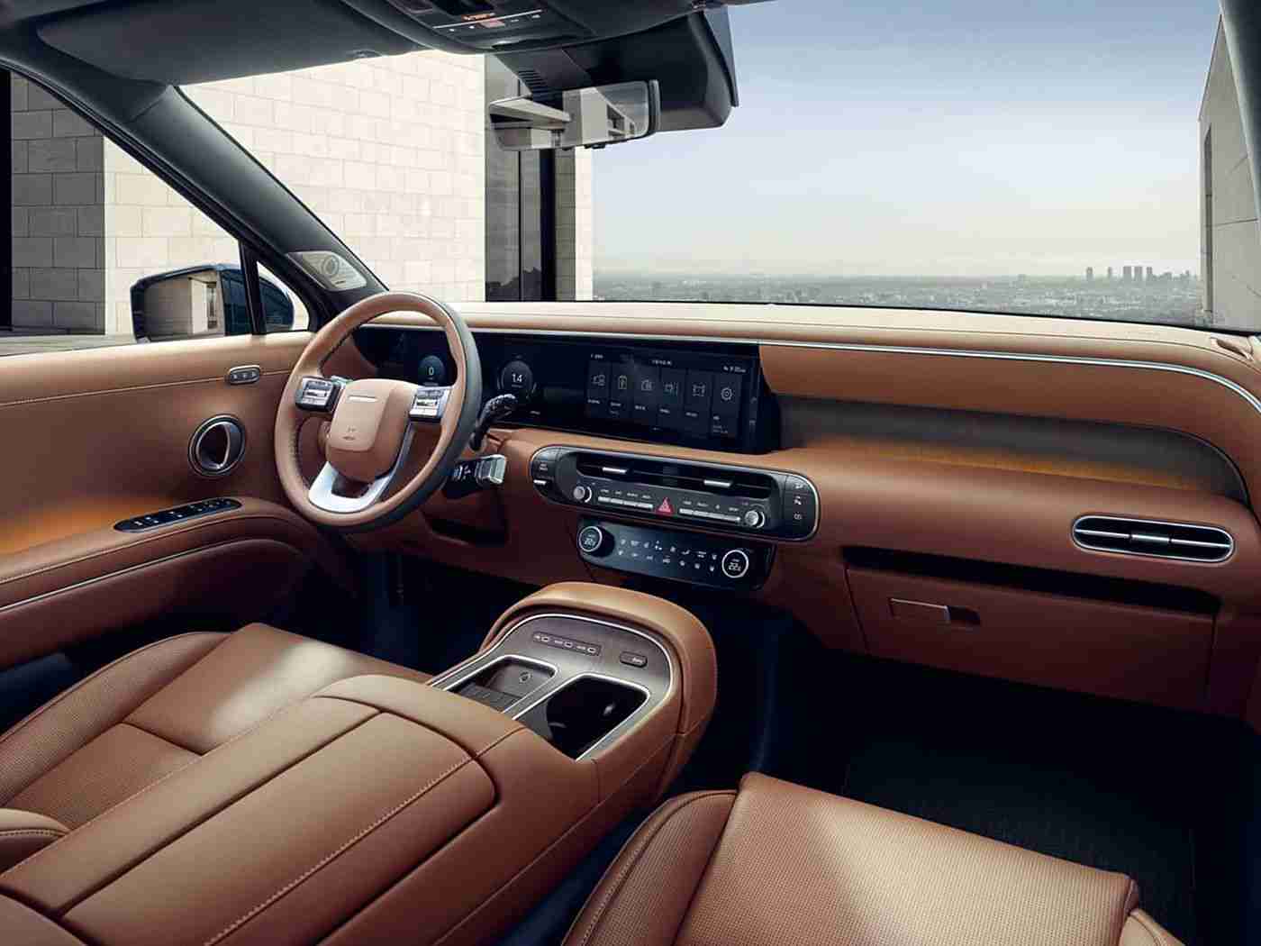 男人和女人打扑克差差差,“性别解码，驾驭新境界：探寻男女驾驶差异下的汽车新选择”-1