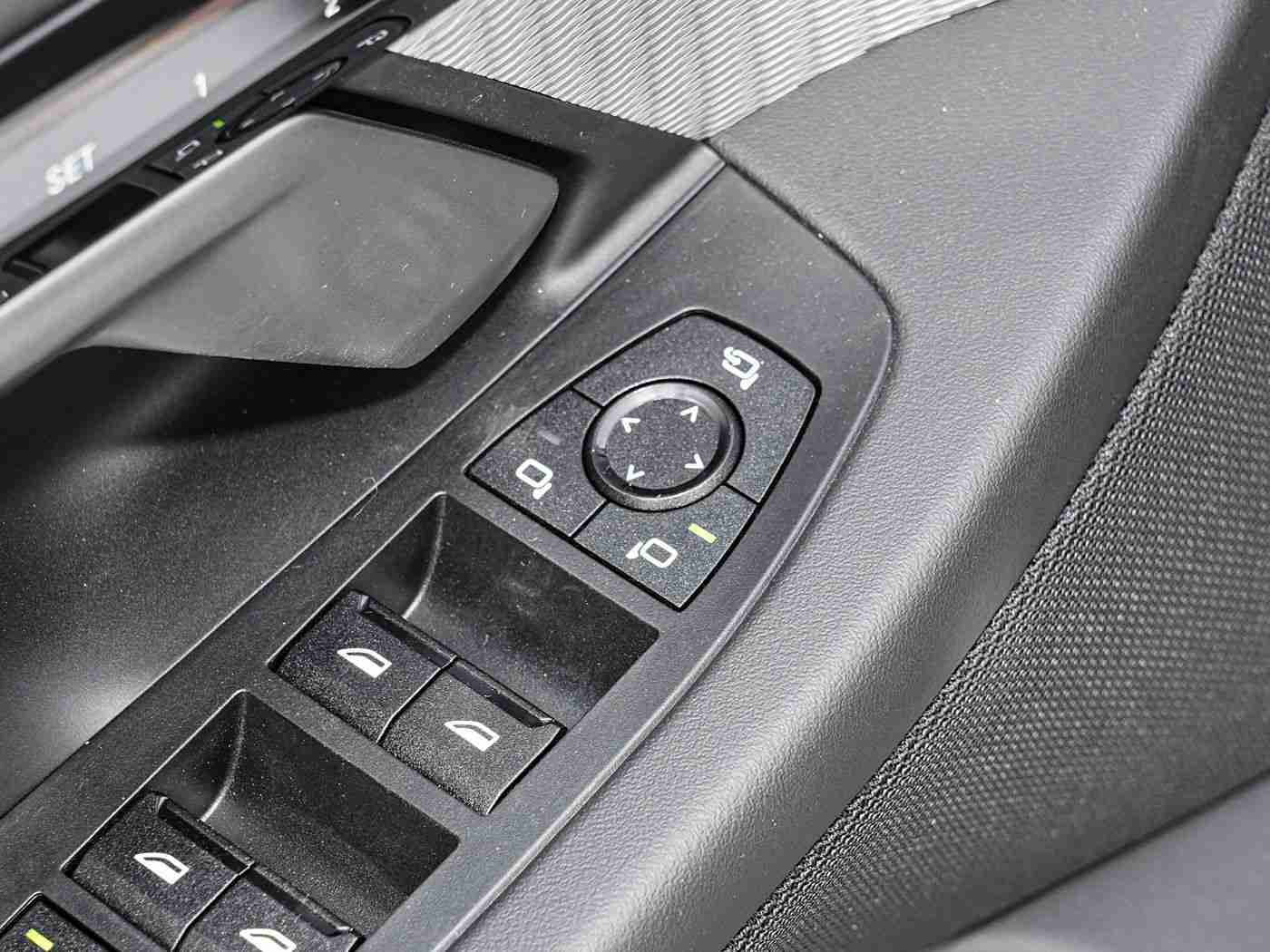 最好看2019手机中文,新能源汽车潮涌,特斯拉Model Y与宝马iX3共舞未来-2