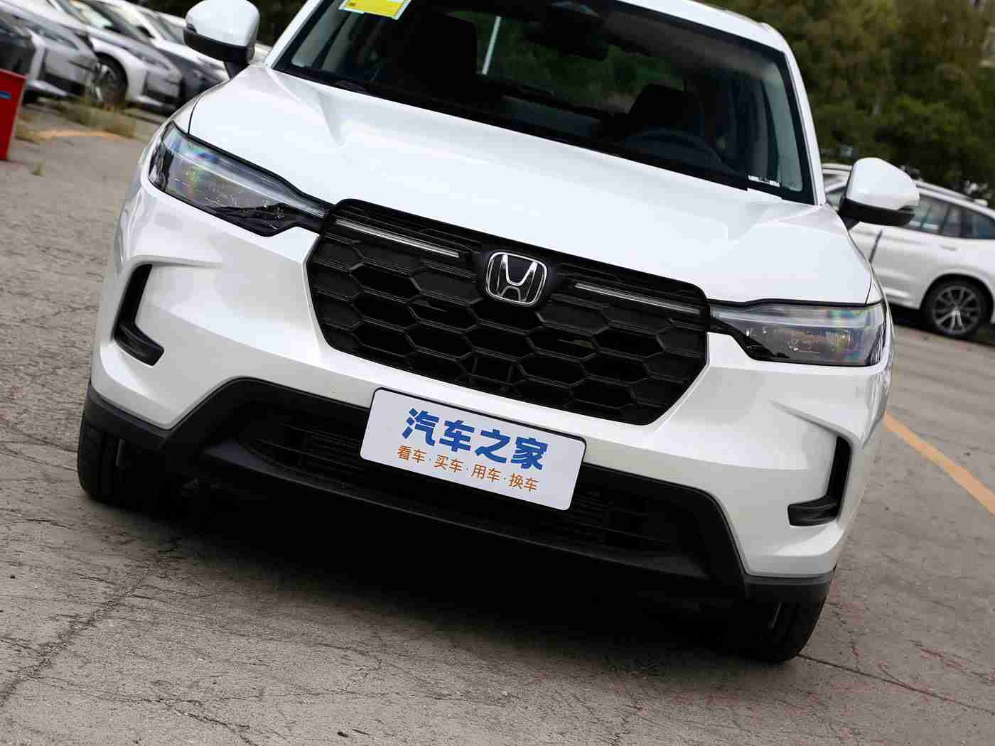 黄色网页入口,新能源汽车崛起,智能驾驶引领未来,汽车行业变革之路精彩纷呈-4