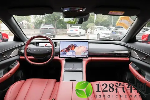 11月买星纪元ES有专属福利，实力越级，15万起谁买谁划算-1