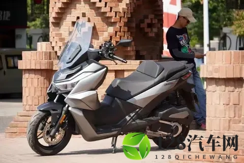 比第二名多卖一倍！这款国产踏板凭什么让摩友用钱包投票？-3