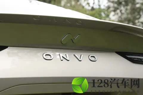 Model Y的科技，问界的“油箱”，乐道L60的“换电”：你更看好谁-2