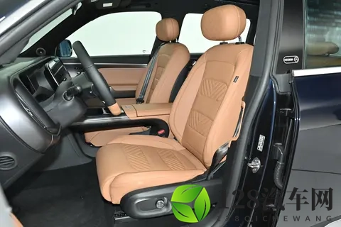 奔驰+吉利组合,1699 万起,这款电混 SUV 性价比高-1