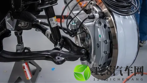 东风奕派007完成申报:功率400千瓦,中国首款量产四轮毂电机车型-2