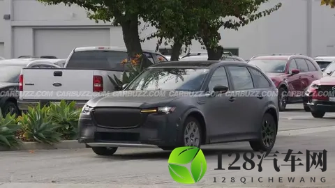 马自达偷偷改车，油车壳子装电芯-2