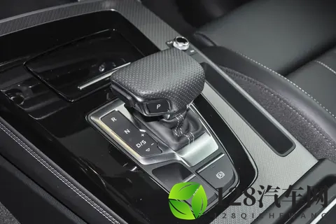 想买奥迪Q5的朋友，可以看了揽胜极光L后再做决定-1