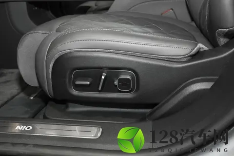 蔚来ET9适合家庭用户吗？从多维度分析车辆配置是否贴合需求-3