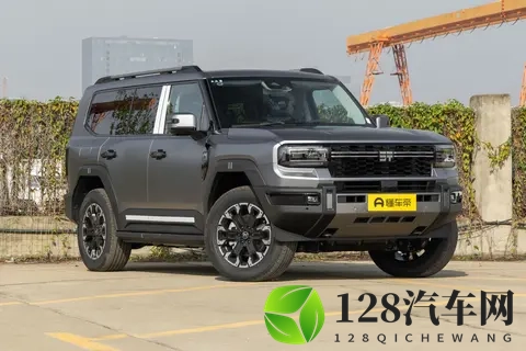 卷疯了！3299 万起的 “方盒子”，竟有劳斯莱斯音响 + 华为 ADS40-3