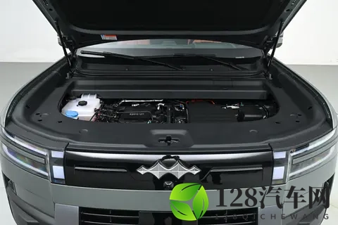 智能与安全的双重守护：体验方程豹钛7 2025款 190KM四驱Ultra版-2