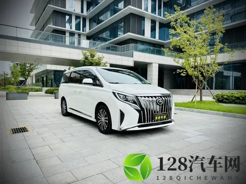 12万多拿下传祺M8,2021年一手MPV家用代步香不香?-3