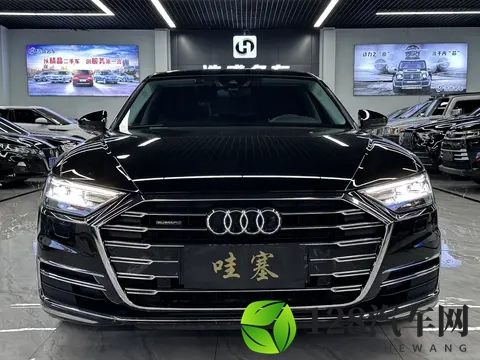 398万！入手2019款奥迪A8L，体验行政座驾的舒适与豪华-1