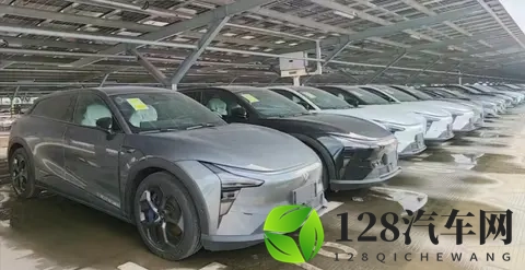 年轻人抄底“绝版车”：一场关于性价比与风险的豪赌-1