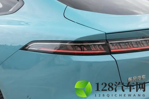 探析东风奕派eπ007+四驱版的技术内涵与市场定位-2