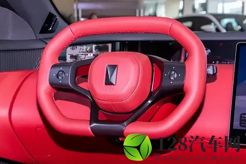 配25扬声器+冰箱,华为加持的豪华新作有多强?-2