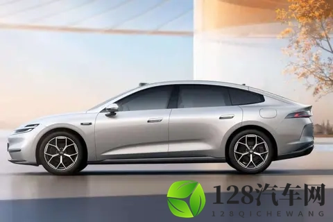 1099万起的长安启源A06值得入手么?这些优缺点你需要知道-2