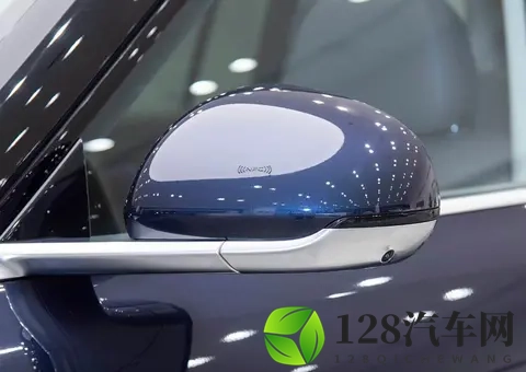 又一款旗舰SUV预售，配3把零重力座椅，增程车纯电续航可达402km-3