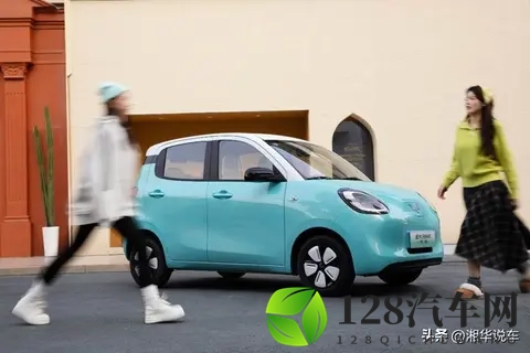 宏光MINIEV四门长续航版售价558万元，实用性再提升？-1