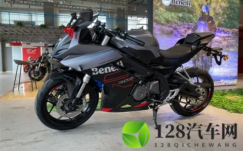 熟妇人妻丰满浓毛撒尿：成熟妻子性感丰满，私密生活场景曝光-3