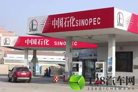 老司机提醒：遇到这种“中国石化”油加千万别进，花钱费车-3