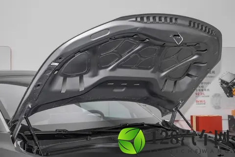 蔚来同款底盘+换电,续航700km,家用纯电SUV新选择!-2