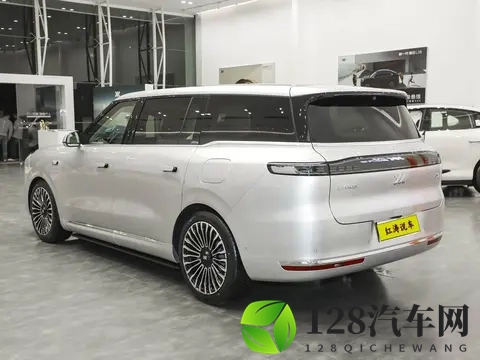 智己LS9上市,冰箱_彩电_大沙发,灵蜥数字底盘,尺寸大过理想L9-2