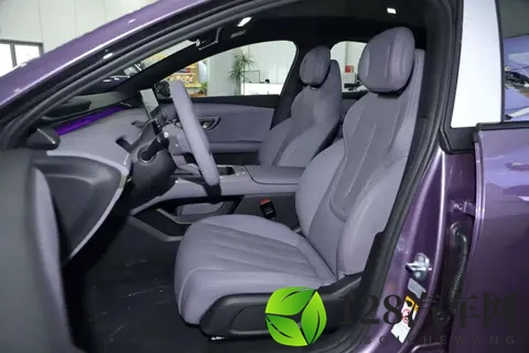 深蓝L06深度体验：1399万的无框轿跑竟藏满越级惊喜-1