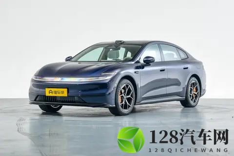 广州车展：212皮卡发布，车长近5米5！-1