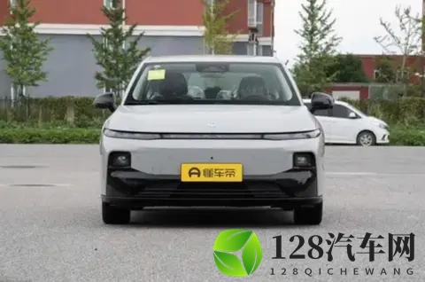 华系技术旗舰!岚图泰山四激光+三腔+后转“一步登顶”-1