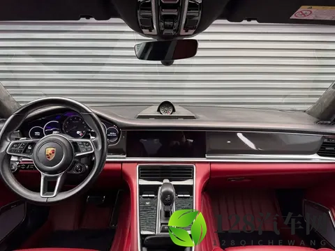 80多万的二手保时捷Panamera，圆你陆地飞行梦！-3