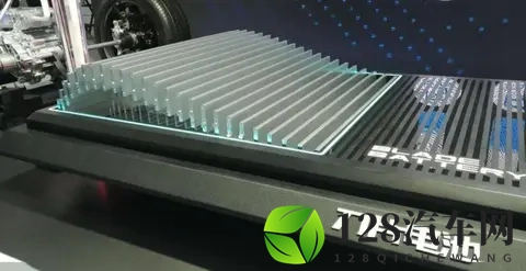 比亚迪六代刀片电池投产!267Wh_kg 能量,三元锂的最后堡垒要破了-1