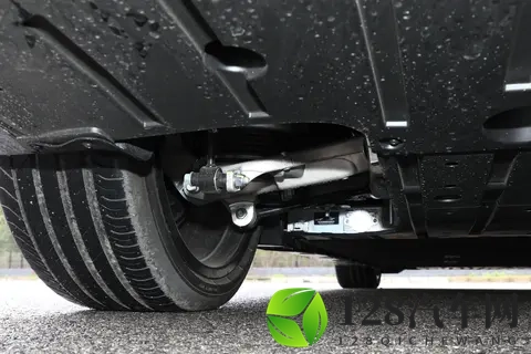 不止代步！阿维塔 12 皇家剧院版，把私人剧院搬进车里-3