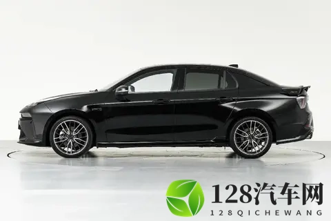 26款领克03，适合年轻人，20T+8AT，轴距2米73，154寸大屏-3