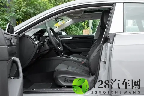 大众CC 2026款，四款配置详解，有哪几大优势？-3