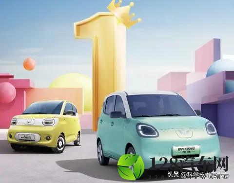 558万！五菱宏光MINI EV四门版新增301km版本，动力不变！-3