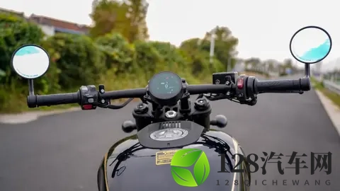 被严重忽视的巡航—20980元钱江AK628静态测评-1