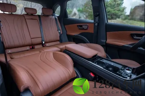 929万起，放弃 7 座专攻大五座！奇瑞中型SUV又有新卷法-2