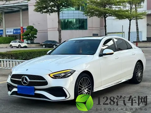 20万出头，入手准新奔驰C级，享受豪华与运动！-2