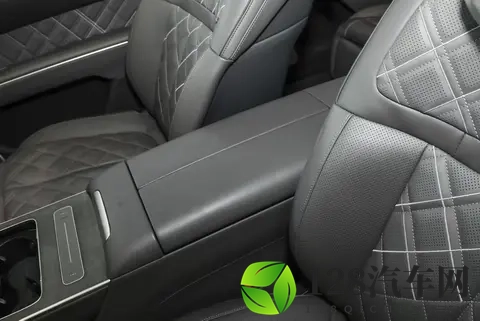 用技术打破固有认知！蔚来ET9试驾感受：气场强大，科技感拉满-3