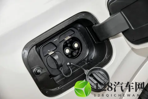 第三代蓝电 E5 PLUS,适合家用吗-1