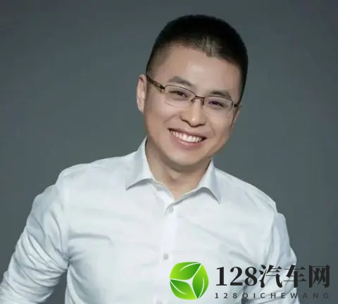 李凤刚开首例 “i人营销官”救得了北京现代？｜本周人物-2