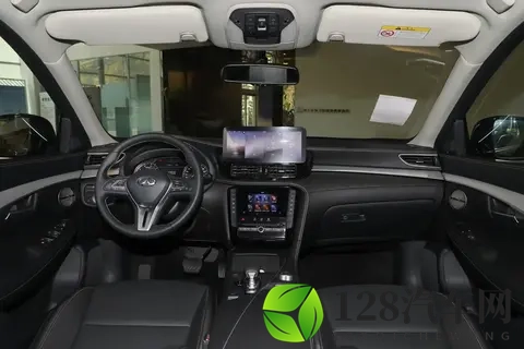 35万起售!QX50换屏不换动力,比林肯贵5万没人买?-3