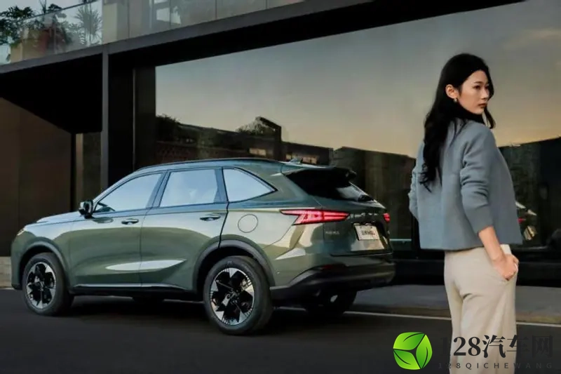 最省油20T哈弗H6L上市 1039万起大五座SUV-1