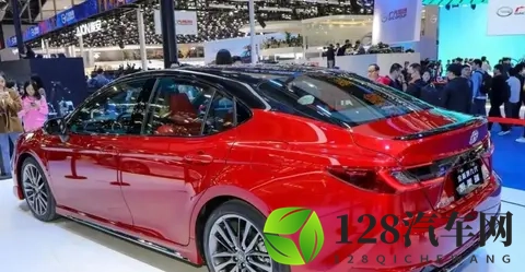 丰田王炸降价20万!从328万跌至126万,4L油耗开20年不坏!-3